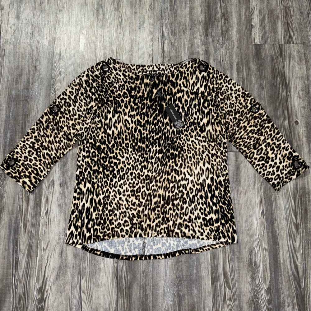 🌷3/$25 NWT Cable & Gauge Cheetah Print Blouse